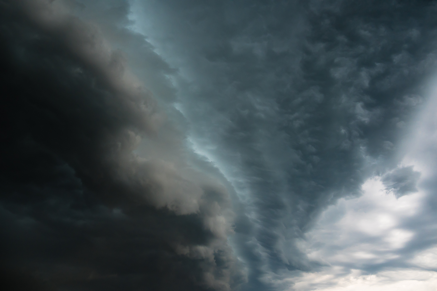 Ein Gewitter zieht auf